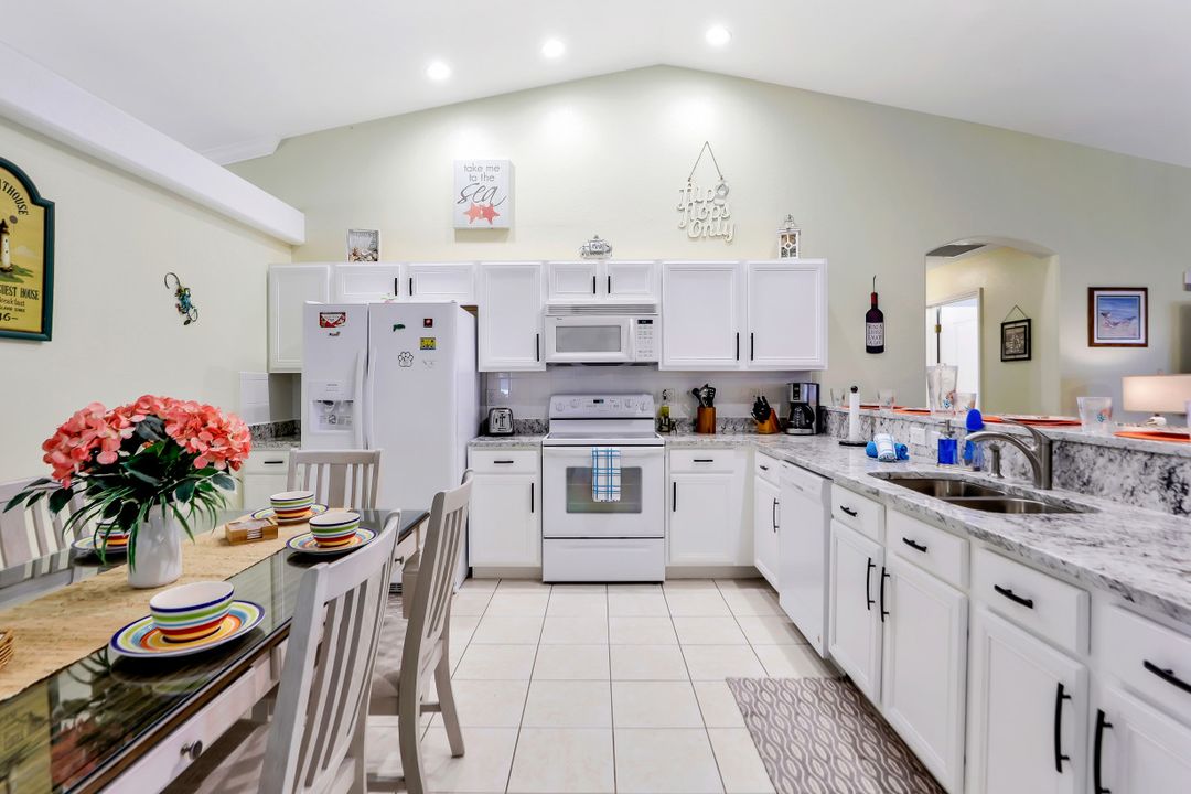 1422 SE 31st Terrace, Cape Coral, FL 33904