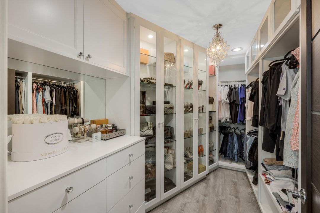 720 17th St NW, Naples, FL 34120