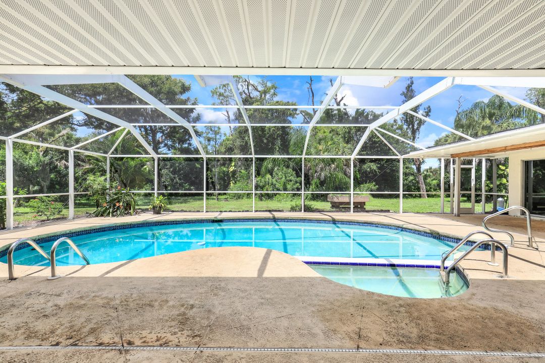 27126 Rue De Paix, Bonita Springs, FL 34135