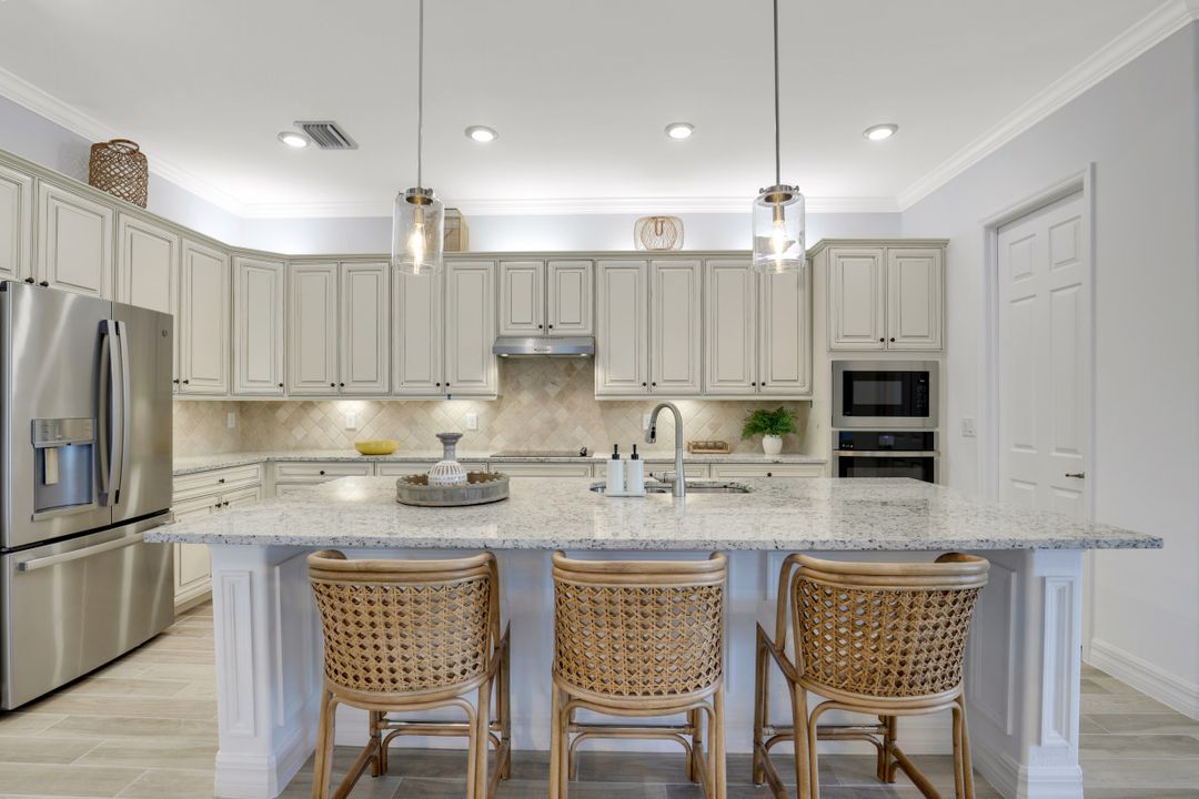 28009 Foxrock Ct, Bonita Springs, FL 34135