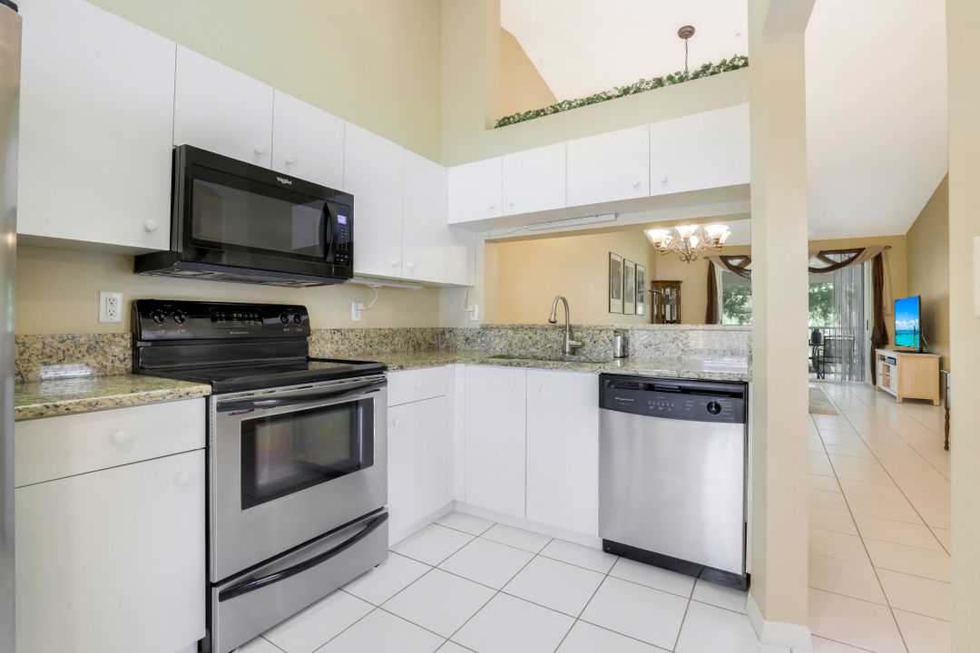 6625 Huntington Lakes Cir #204, Naples, FL 34119