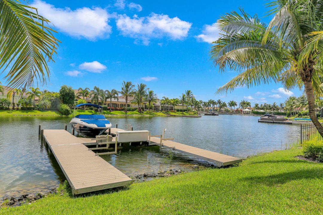11861 Via Novelli Ct, Miromar Lakes, FL 33913