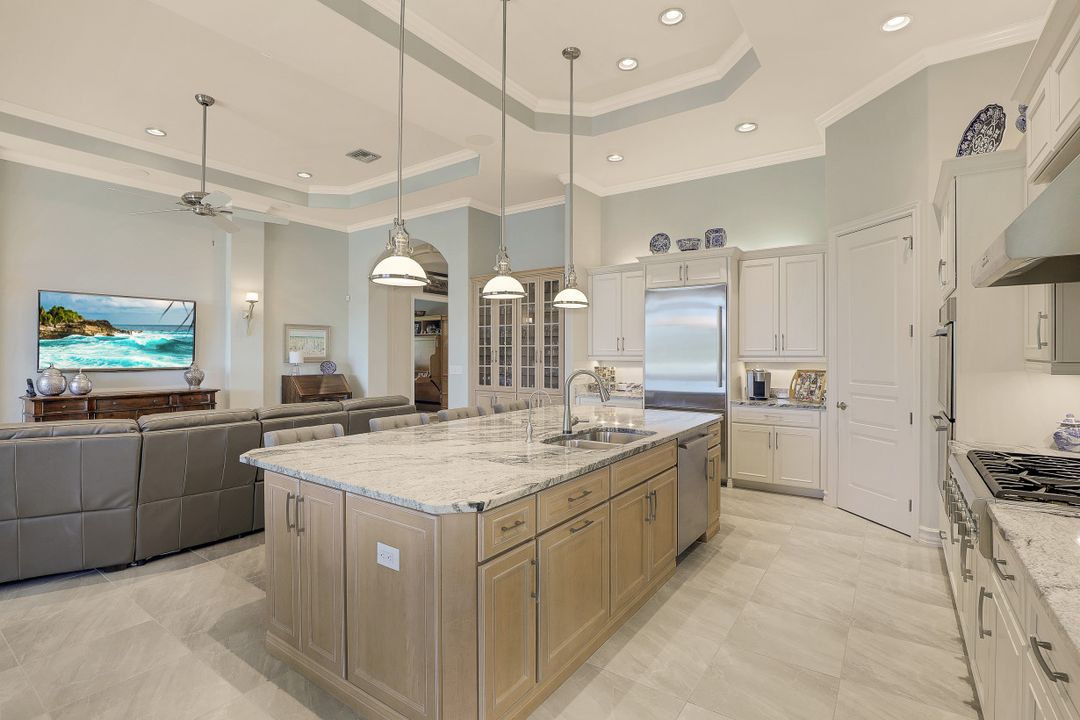 17452 Via Navona Way, Miromar Lakes, FL 33913