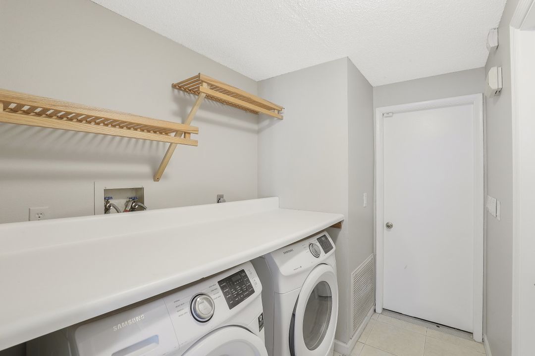 18469 Phlox Dr, Fort Myers, FL 33967