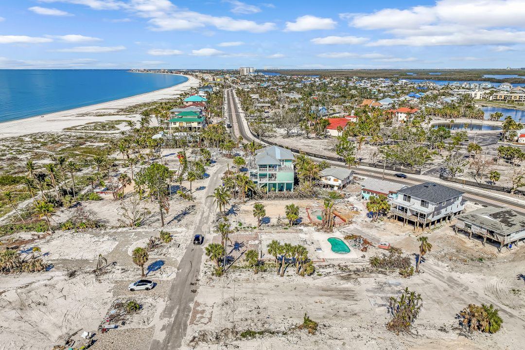 6053 Gulf Rd, Fort Myers Beach, FL 33931