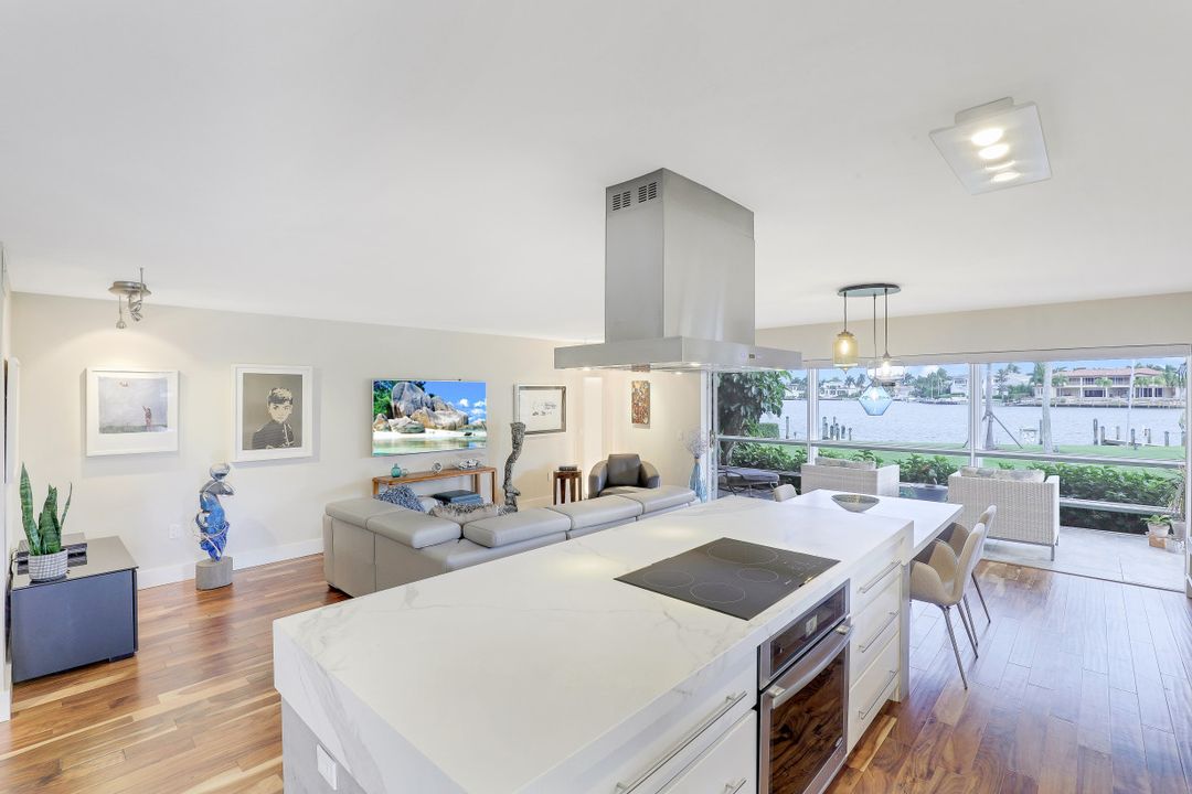 3300 Gulf Shore Blvd N #103, Naples, FL 34103