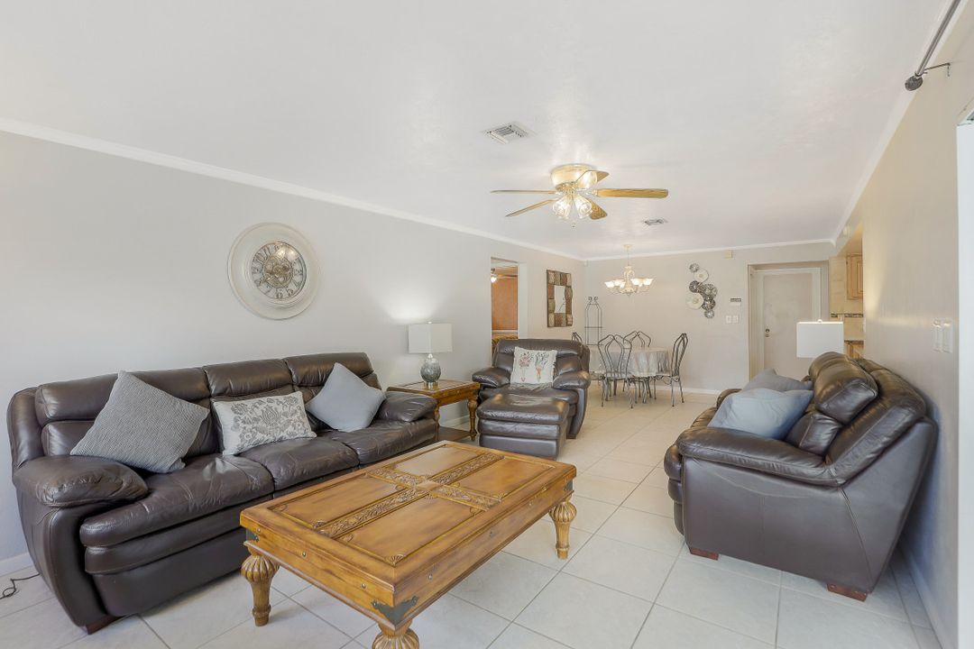 2929 SE 20th Ave, Cape Coral, FL 33904