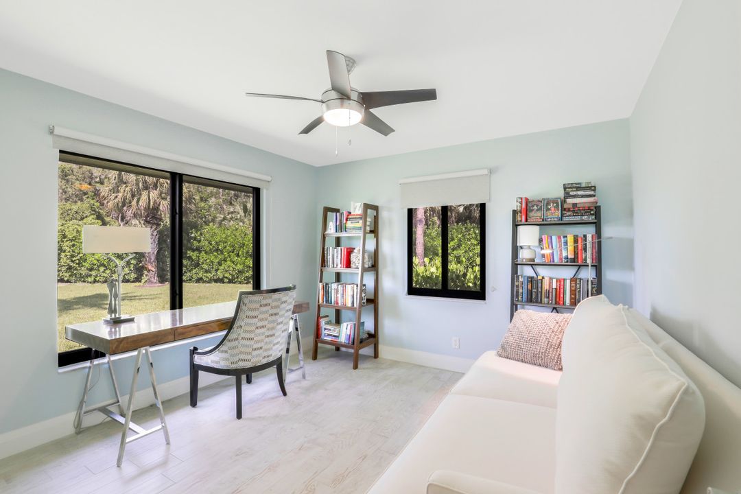 2201 Noble Ct, Naples, FL 34110