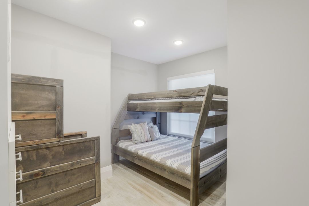 491 Price Ct, Marco Island, FL 34145