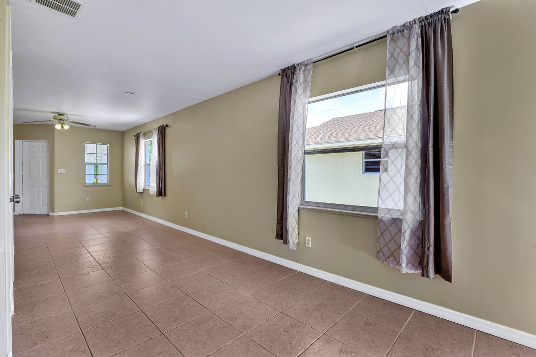 3250 Cottage Grove Ave, Naples, FL 34112