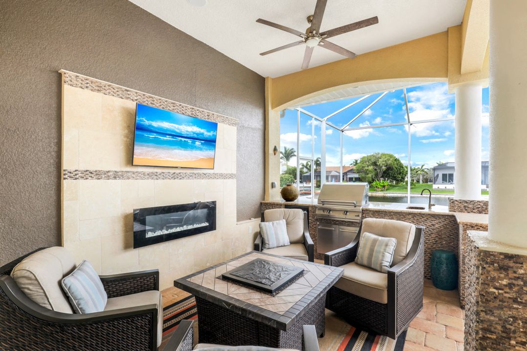 2405 SW 50th St, Cape Coral, FL 33914