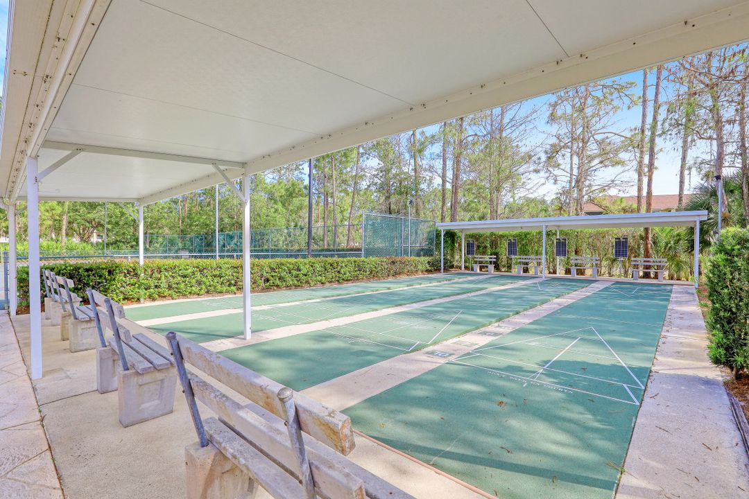 5792 Deauville Cir, Naples, FL 34112