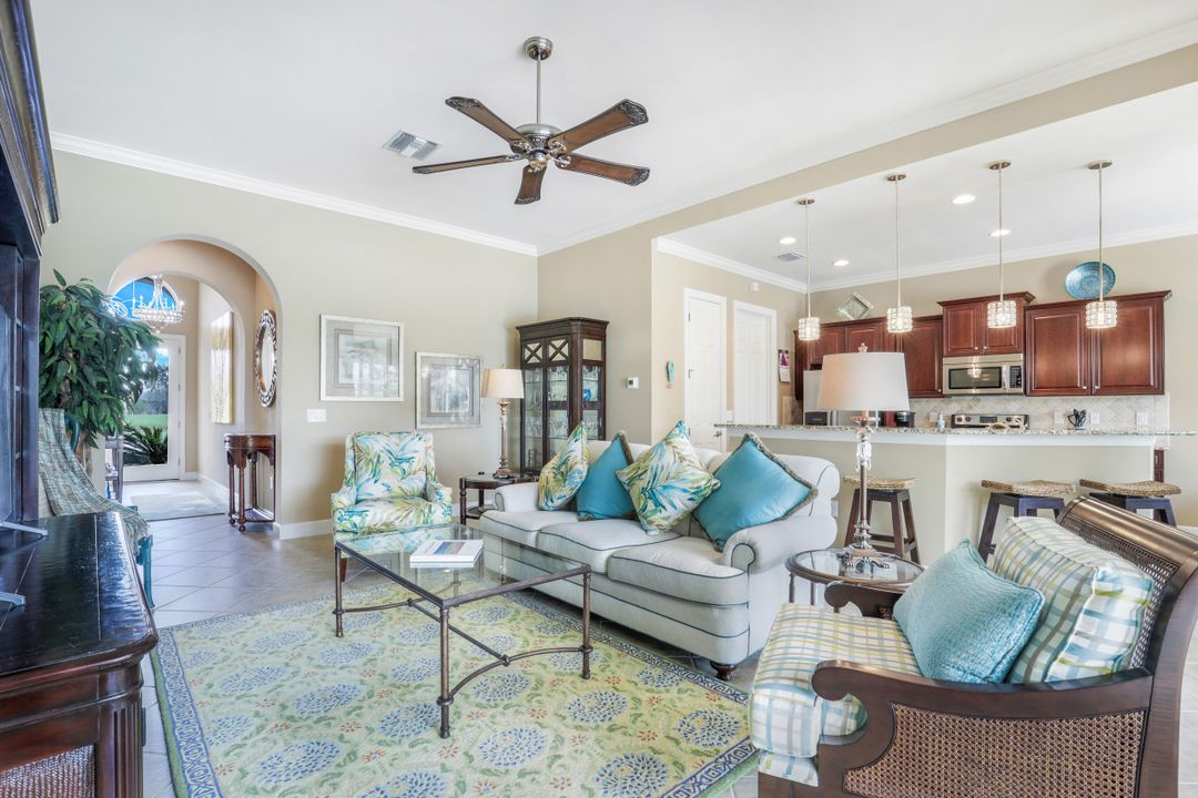 9463 Quarry Dr, Naples, FL 34120