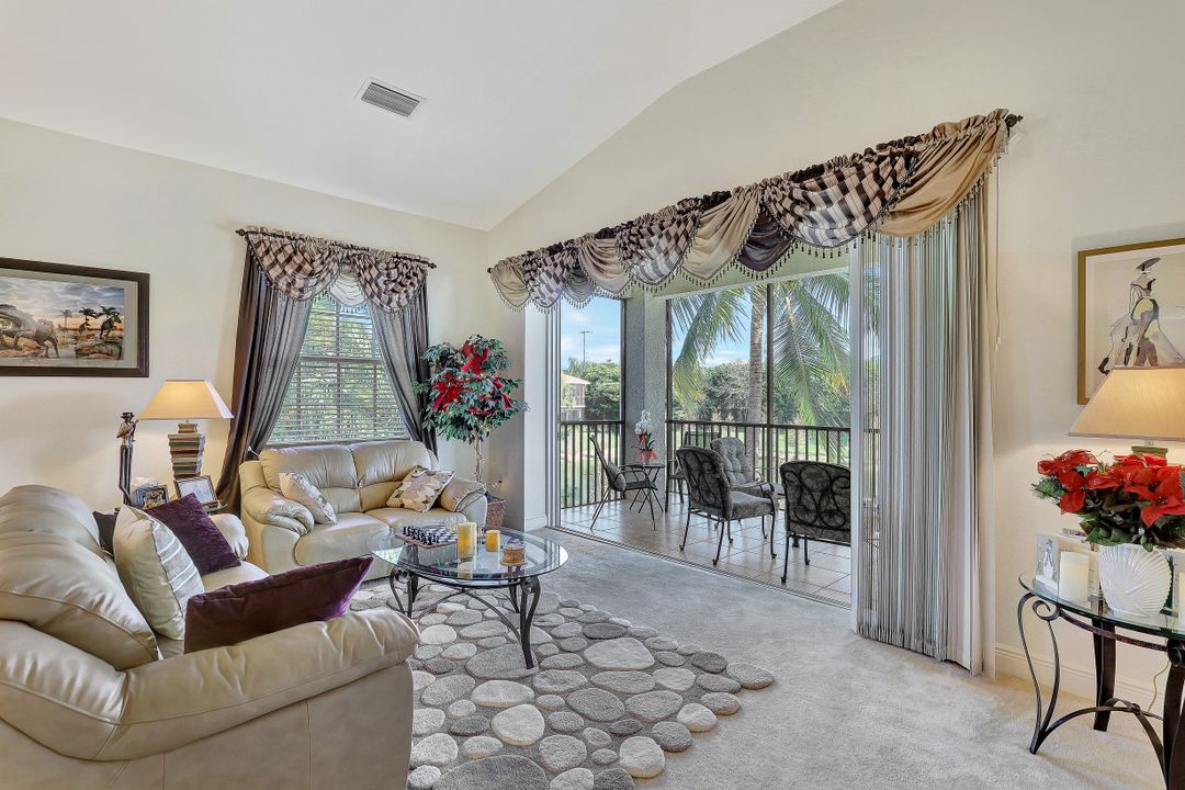 7838 Hawthorne Dr #1803, Naples, FL 34113