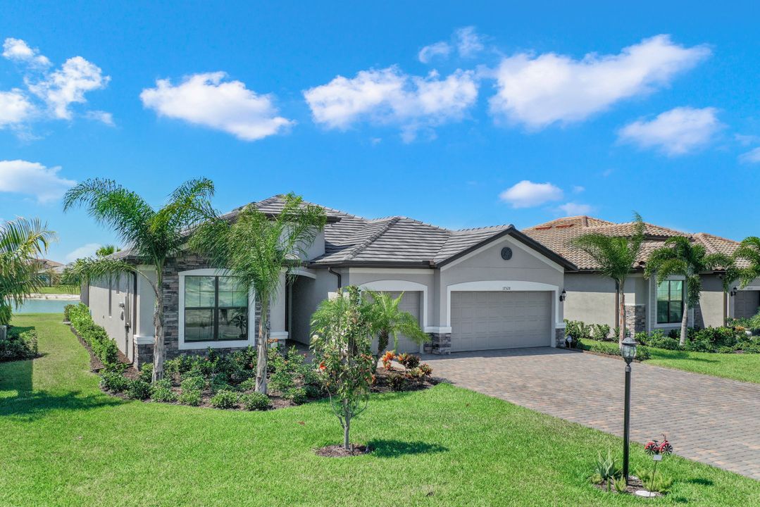17528 Ashcomb Way, Estero, FL 33928