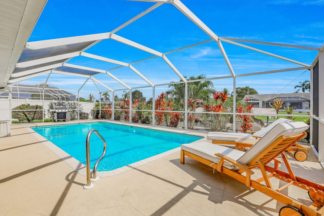 1026 SE 30th St, Cape Coral, FL 33904