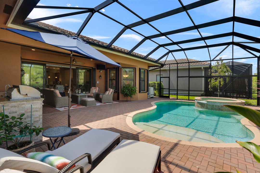2958 Cinnamon Bay Cir, Naples, FL 34119