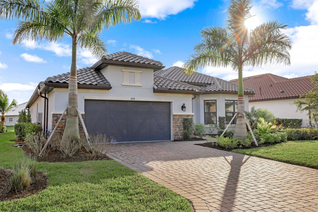 3258 Belon Ln, Naples, FL 34114