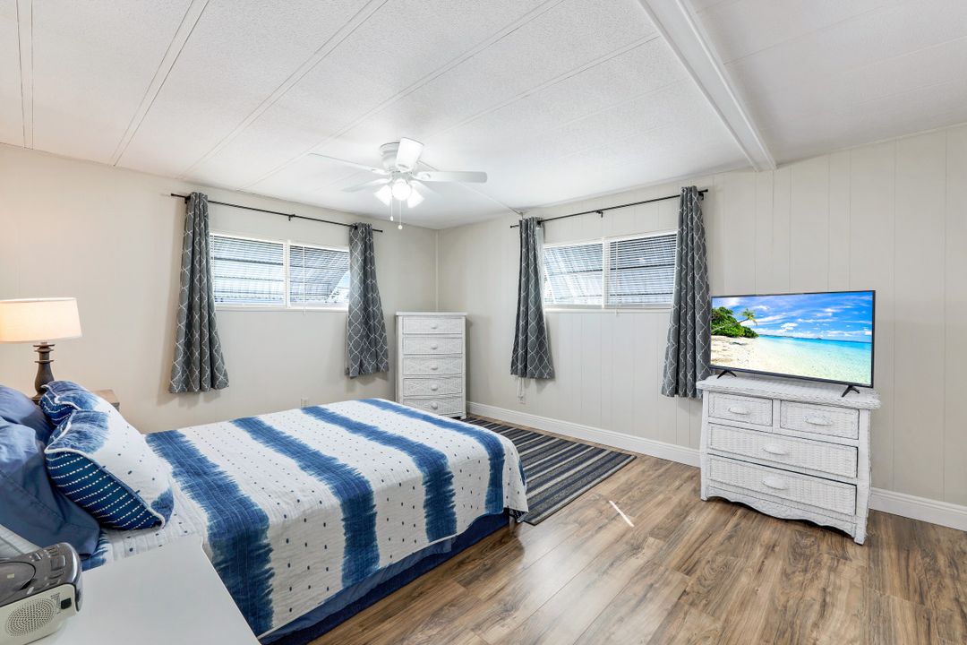 21 Lemans Dr, Naples, FL 34112