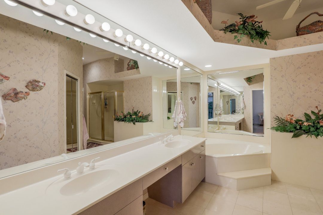 1614 Beach Pkwy #PH 12, Cape Coral, FL 33904