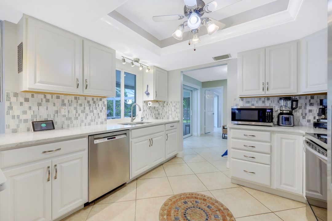1847 Everest Pkwy, Cape Coral, FL 33904
