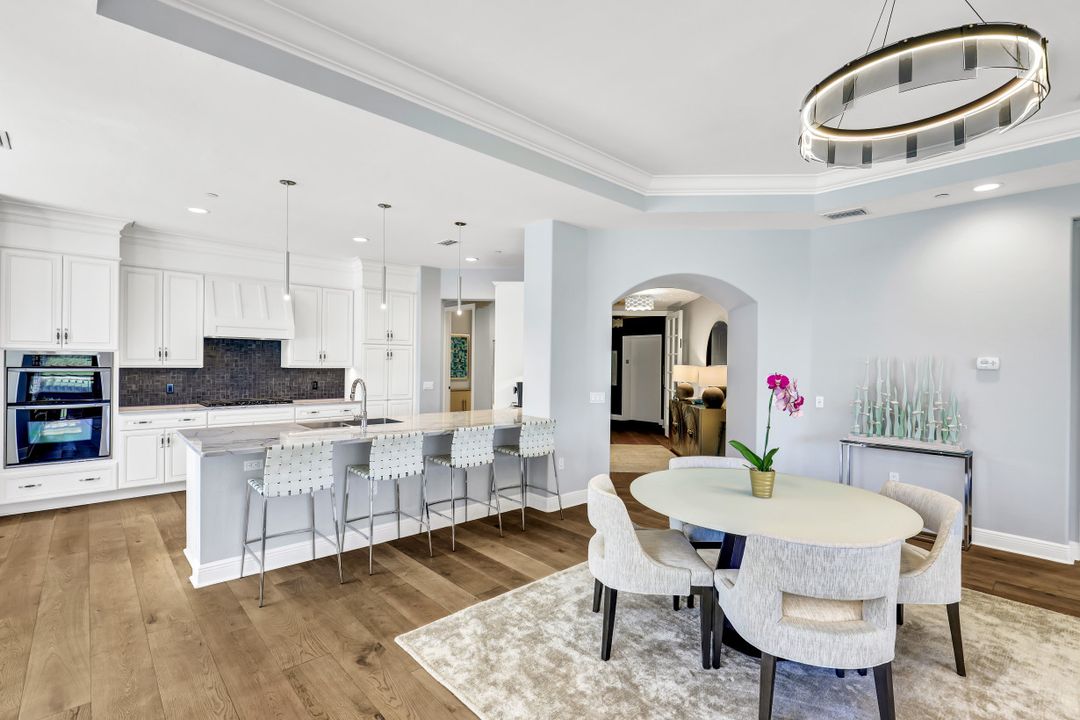 2538 Marquesa Royale Ln  #102, Naples, FL 34109