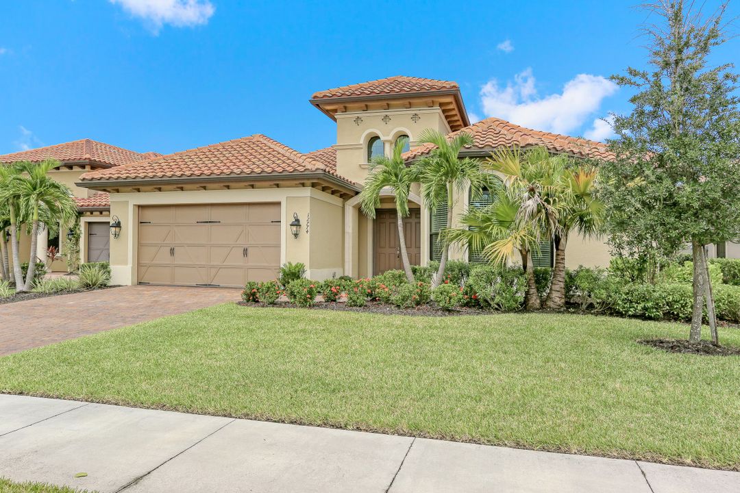 12774 Dundee Ln, Naples, FL 34120