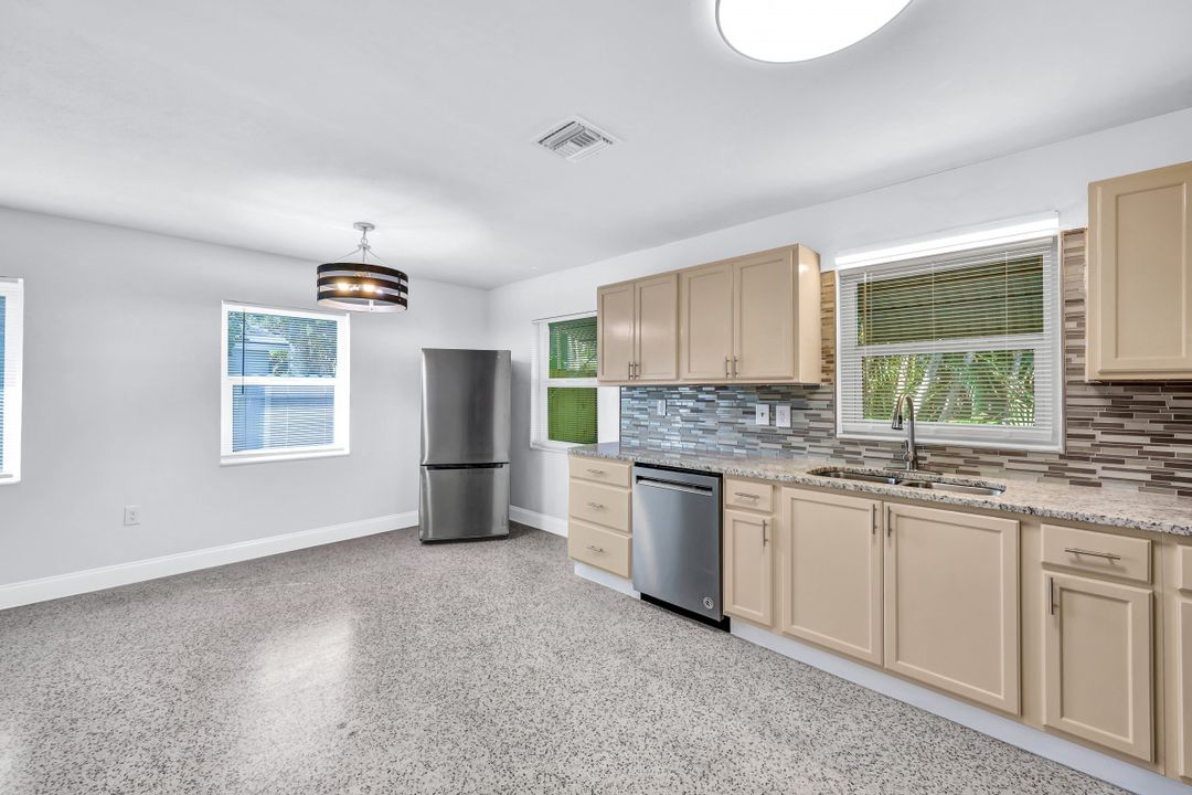 2668 Michigan Ave, Fort Myers, FL 33916
