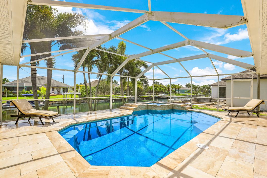 2100 SW 28th Ln, Cape Coral, FL 33914