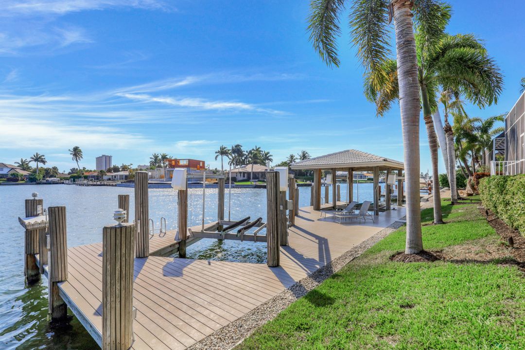110 Copperfield Ct, Marco Island, FL 34145