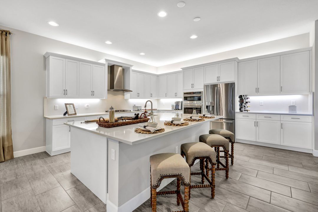 11723 Peony Ter, Naples, FL 34120