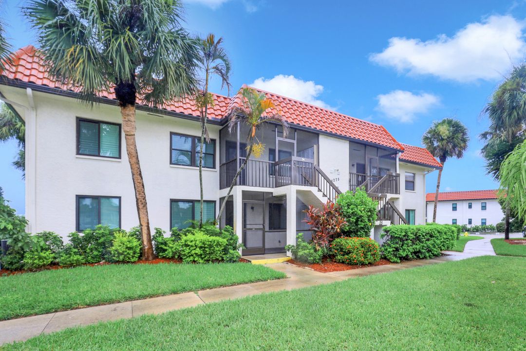 4275 27th Ct SW #104, Naples, FL 34116