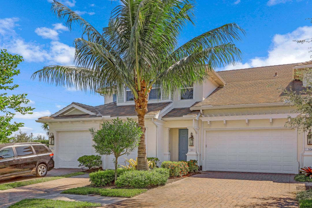 2344 Sheen Ln #305, Naples, FL 34120