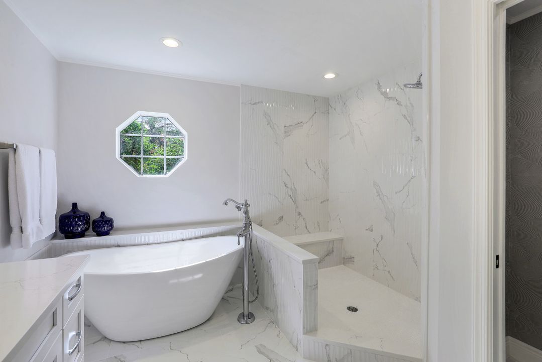 2180 Paget Cir, Naples, FL 34112