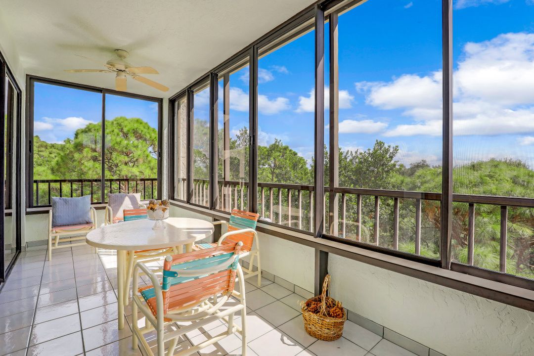 6500 Valen Way #402, Naples, FL 34108