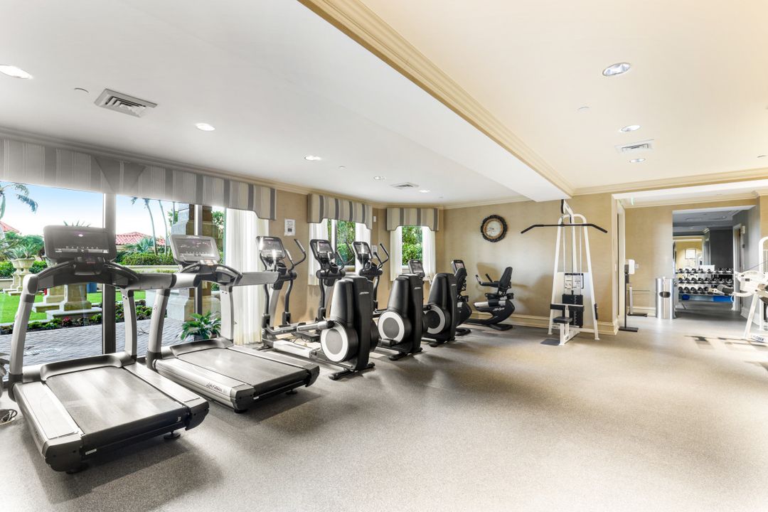 6597 Nicholas Blvd #1501, Naples, FL 34108