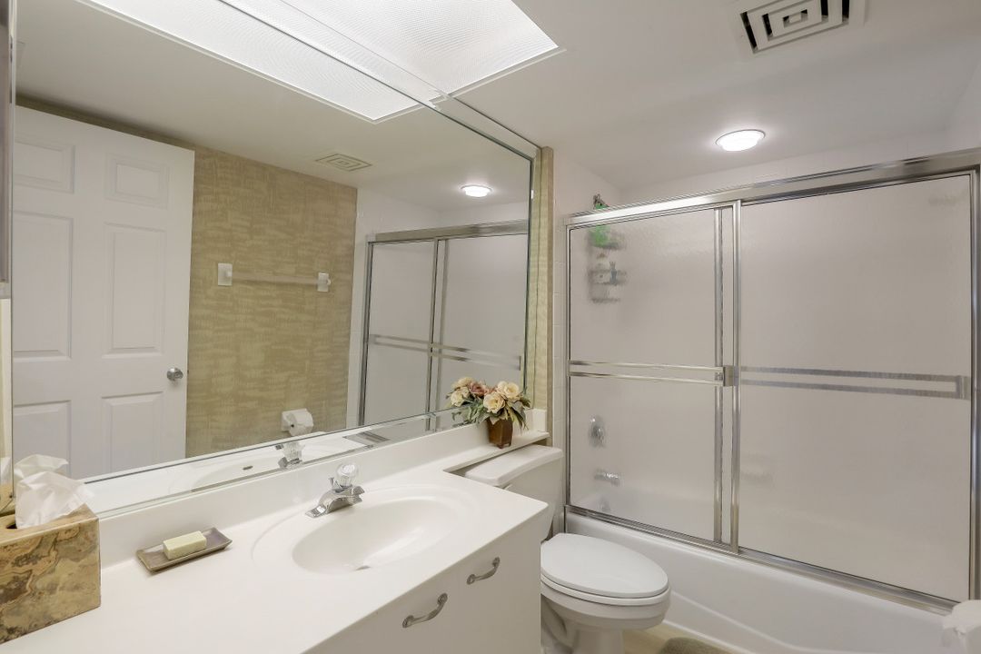 21 Bluebill Ave #404, Naples, FL 34108