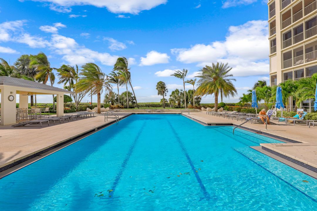 4051 Gulf Shore Blvd N #1105, Naples, FL 34103