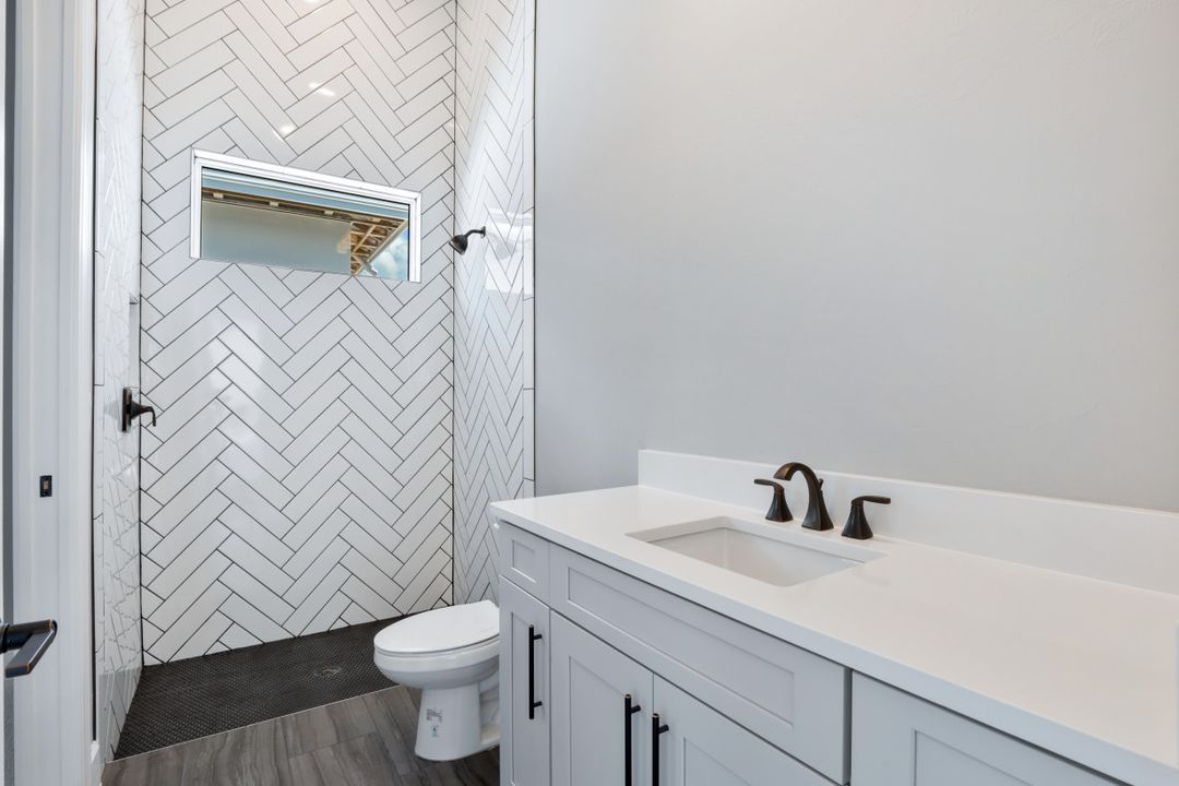 11430 Canal Grande Dr, Fort Myers, FL 33913