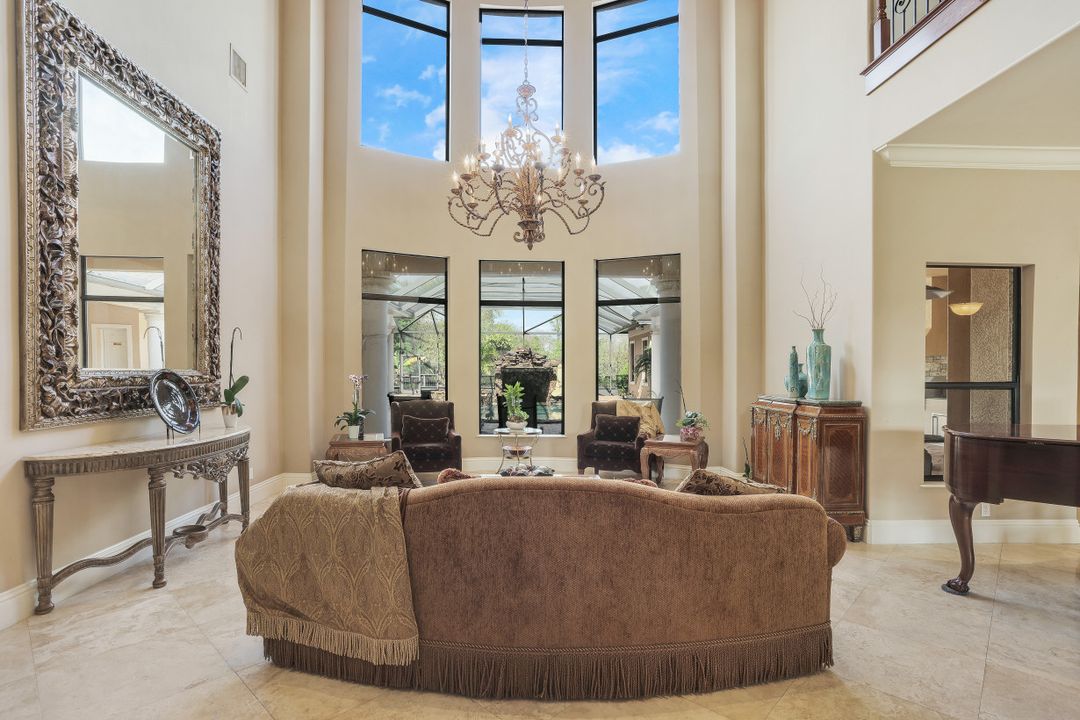 3645 7th Ave NW, Naples, FL 34120