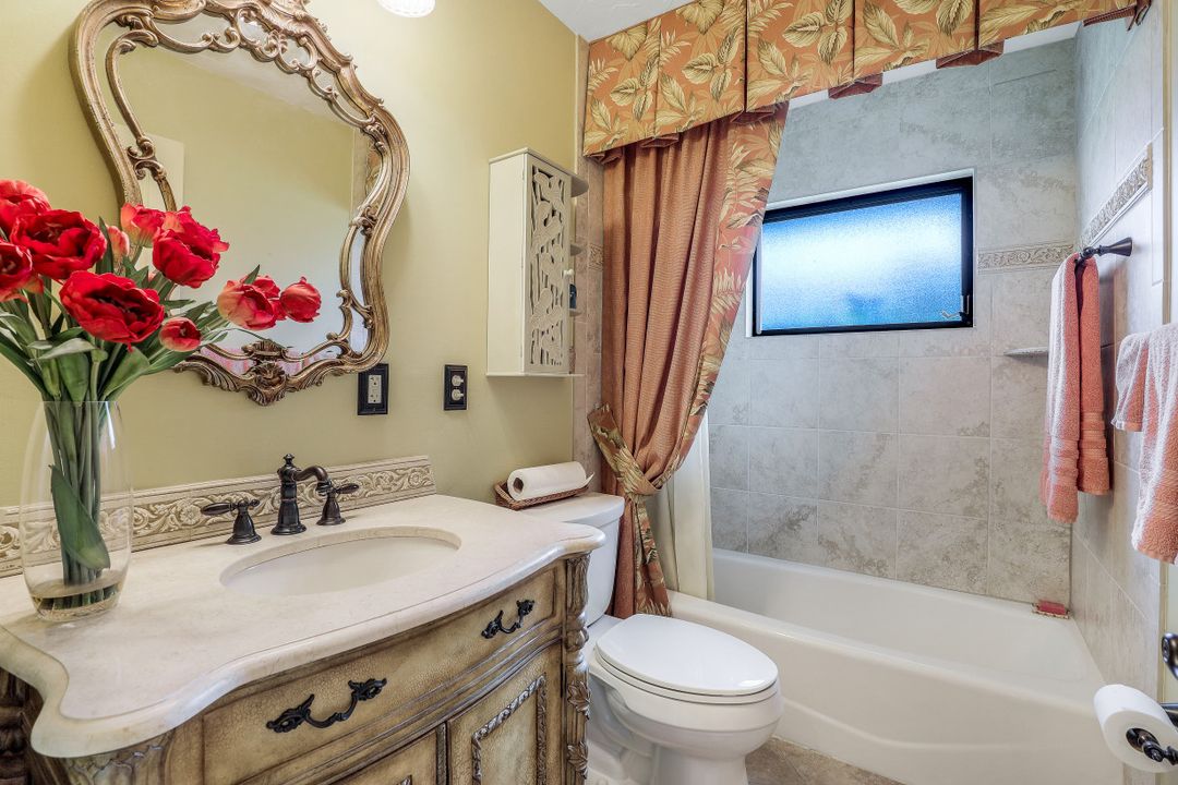 2208 Everest Pkwy, Cape Coral, FL 33904