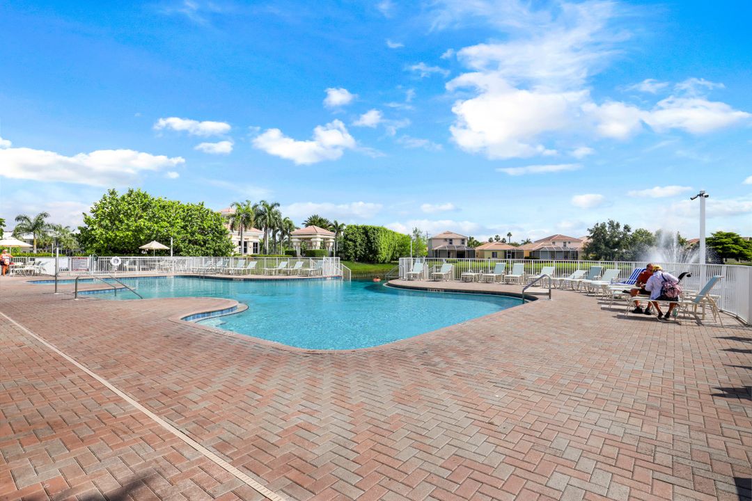 8709 Paseo De Valencia St, Fort Myers, FL 33908