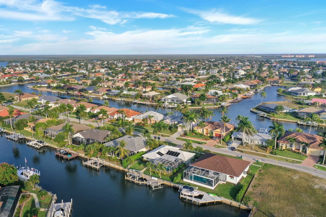 1552 Buccaneer Ct, Marco Island, FL 34145