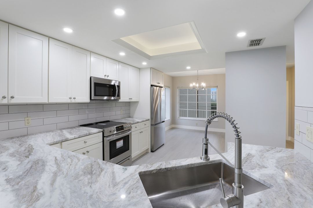 13105 Vanderbilt Dr #505, Naples, FL 34110