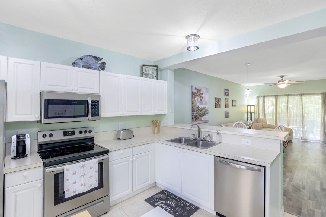 9165 Celeste Dr #106, Naples, FL 34113