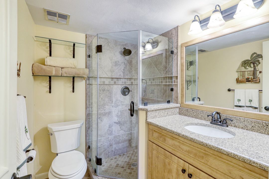 1086 Forest Lakes Dr #103, Naples, FL 34105