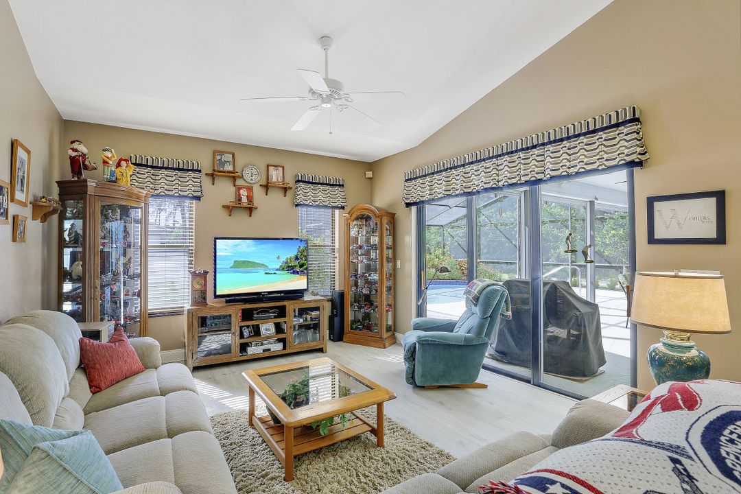 5980 Hidden Oaks Ln, Naples, FL 34119