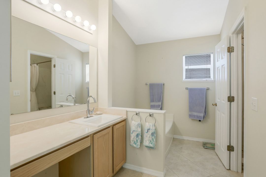 4420 SW 26th Ave, Cape Coral, FL 33914