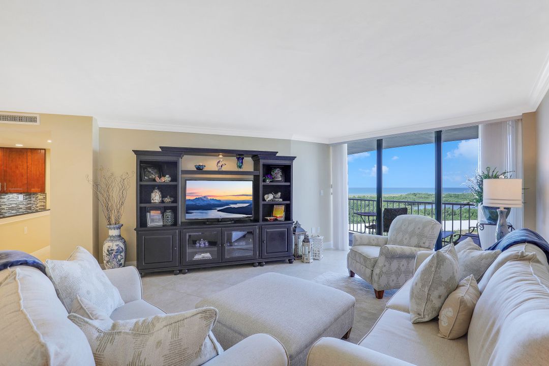 320 Seaview Ct #808, Marco Island, FL 34145