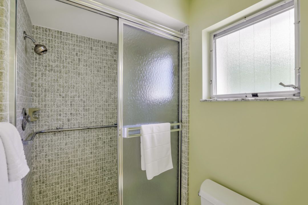 5165 Starfish Ave, Naples, FL 34103